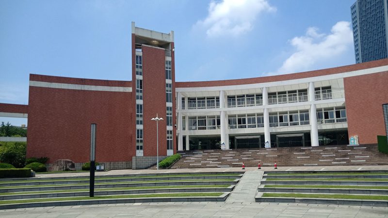 成都的电子设计培训课程通常包括以下几个方面：